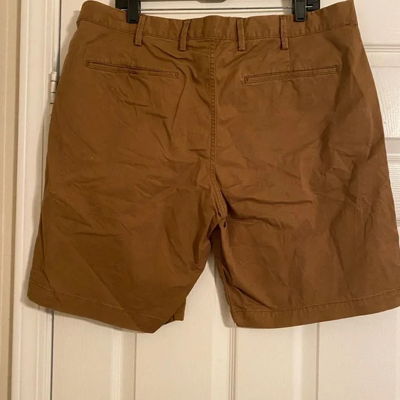 Gap Men's Brown Shorts. Size 36. - Picture 2 of 4